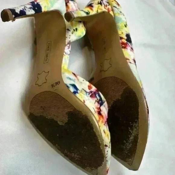Vince Camuto Coloful Pumps (Size 6) - Picture 4 of 9